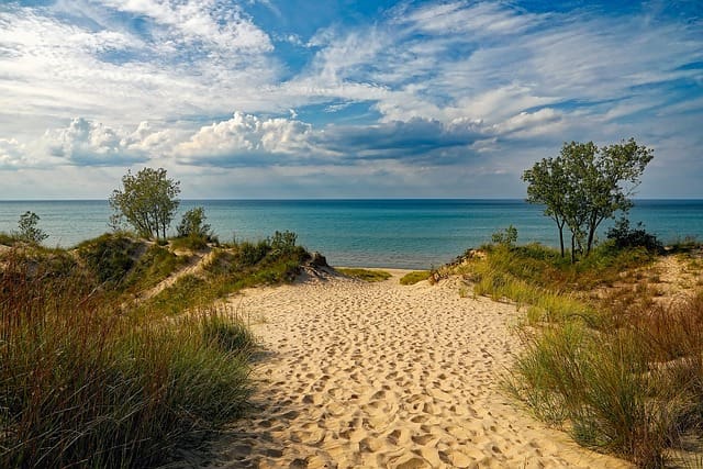 Top Fishing Havens in Lake Michigan: Angler’s Paradise