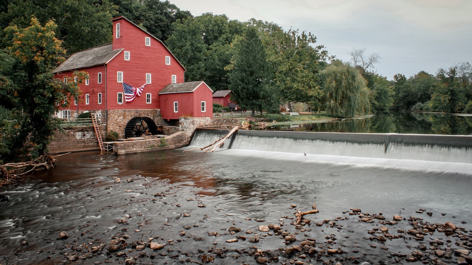 Top Raritan River Fishing Spots: New Jersey’s Hidden Gems